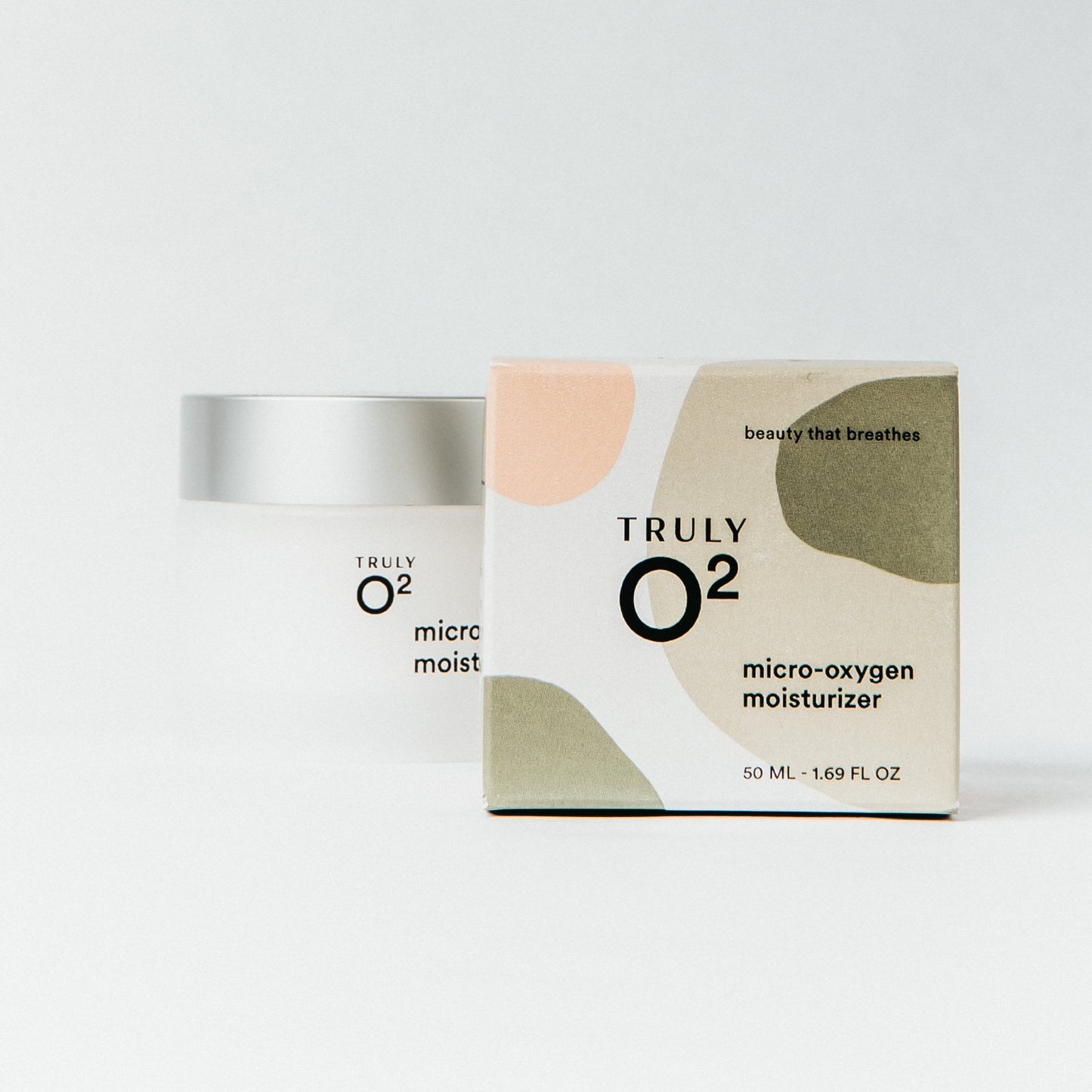 Truly O2 micro-oxygen moisturizer face cream box and jar